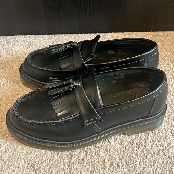 [SOLD ON DEPOP] DR. MARTENS ADRIAN SMOOTH LEATHER TASSEL LOAFERS - Picture 7 of 7
